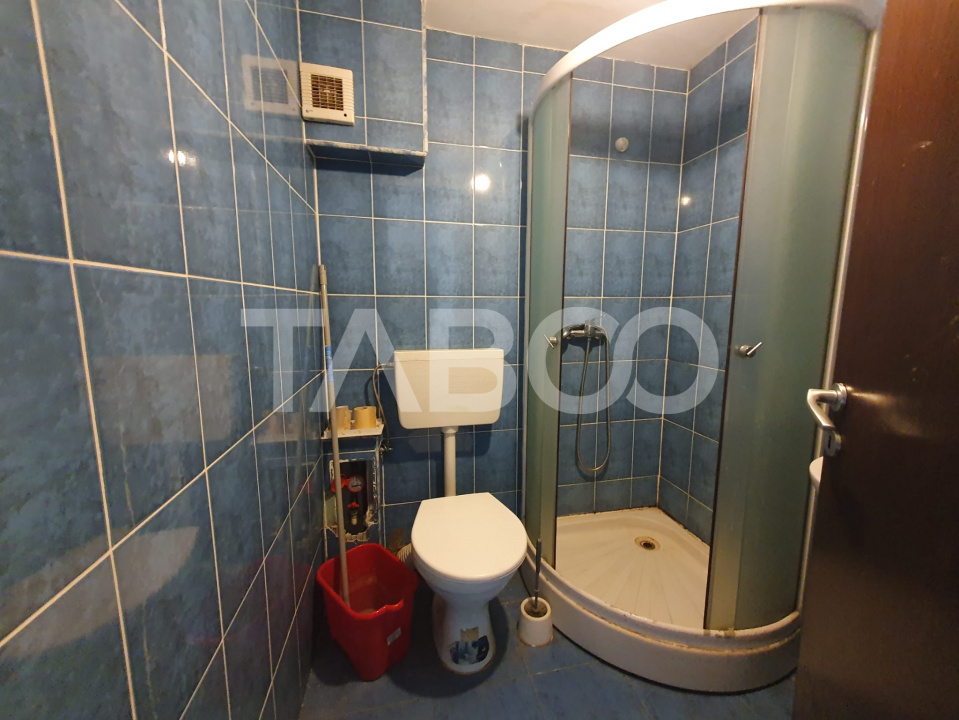 Apartament 2 camere decomandat zona Negoiu etaj 1 38 mp
