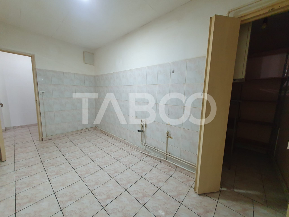 Apartament 2 camere decomandat Zona Stejarului 55 mp utili