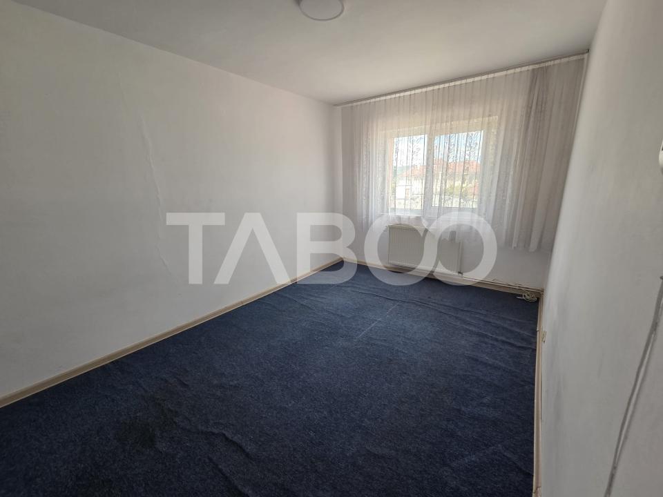 Apartament 2 camere decomandat Zona Stejarului 55 mp utili