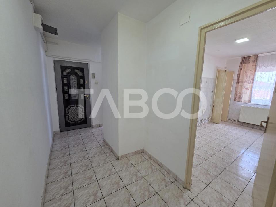 Apartament 2 camere decomandat Zona Stejarului 55 mp utili