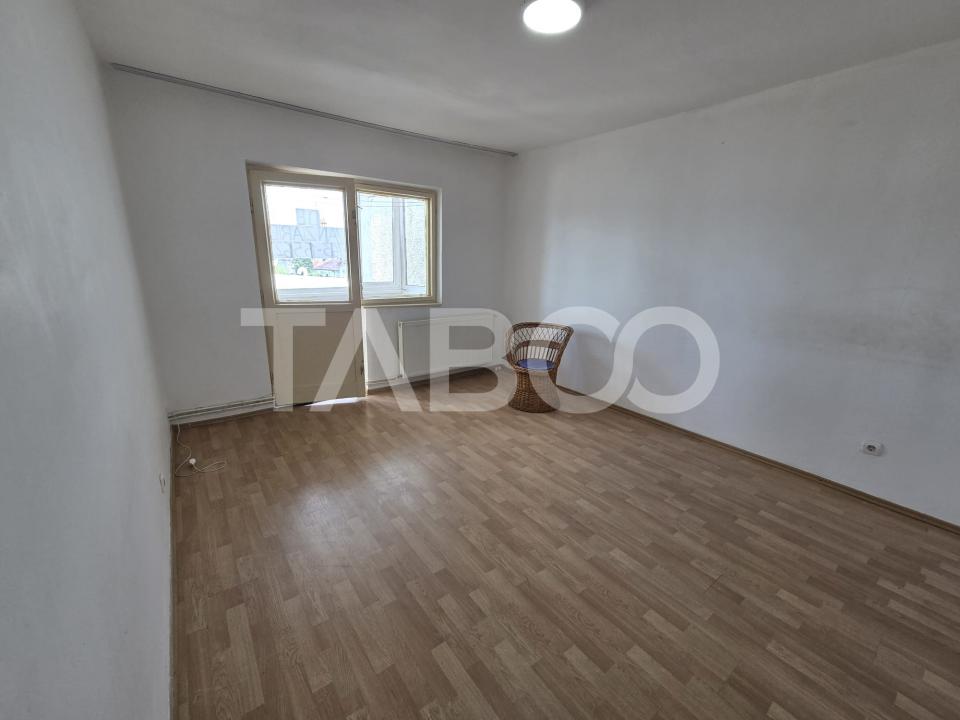 Apartament 2 camere decomandat Zona Stejarului 55 mp utili