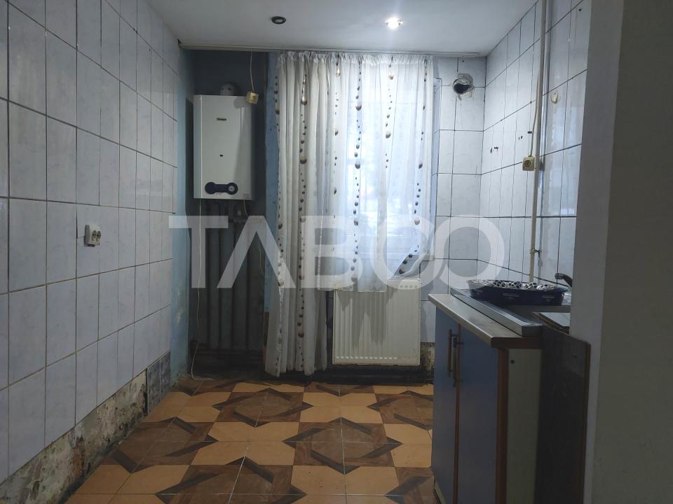 Apartament 2 camere decomandate 35 mp parter Cisnadie