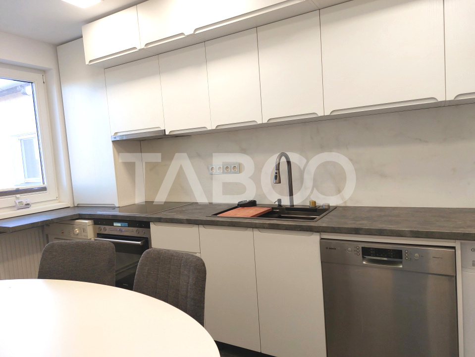 Apartament 2 camere decomandate 43 mp renovat modern balcon Cisnadie