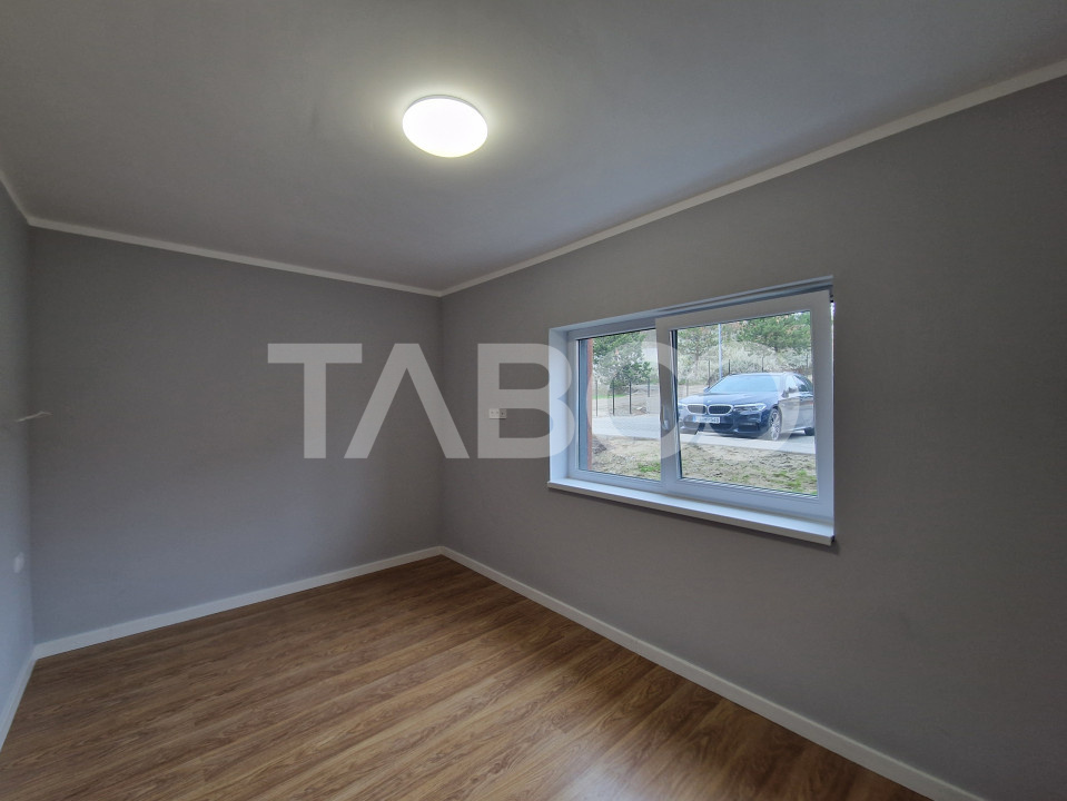 Apartament 2 camere decomandate 54 mp utili loc de parcare Cristian