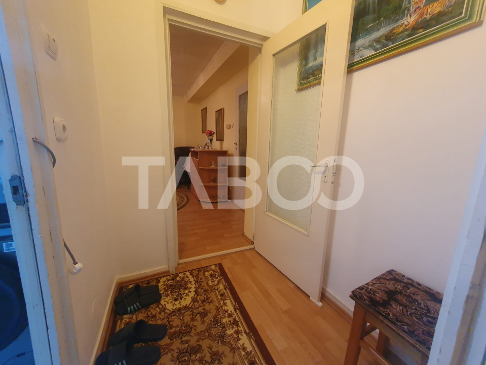 Apartament 2 camere etaj 2  semidecomandat 52 mp utili zona Campului