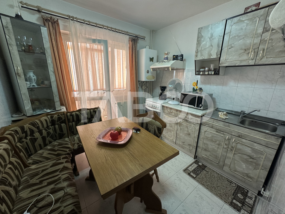 Apartament 2 camere etaj 3 complet mobilat si utilat Zona Plopului