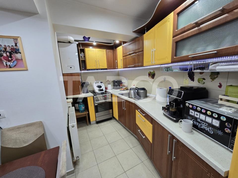 Apartament 2 camere etaj intermediar 1 mobilat lift Turnisor Sibiu