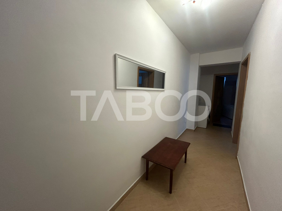 Apartament 2 camere etaj intermediar de inchiriat cu balcon si parcare