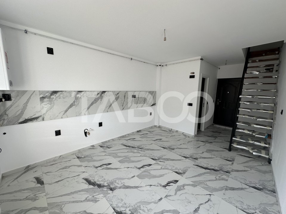 Apartament 2 camere la mansarda 44 mpu predare la cheie Broscarie