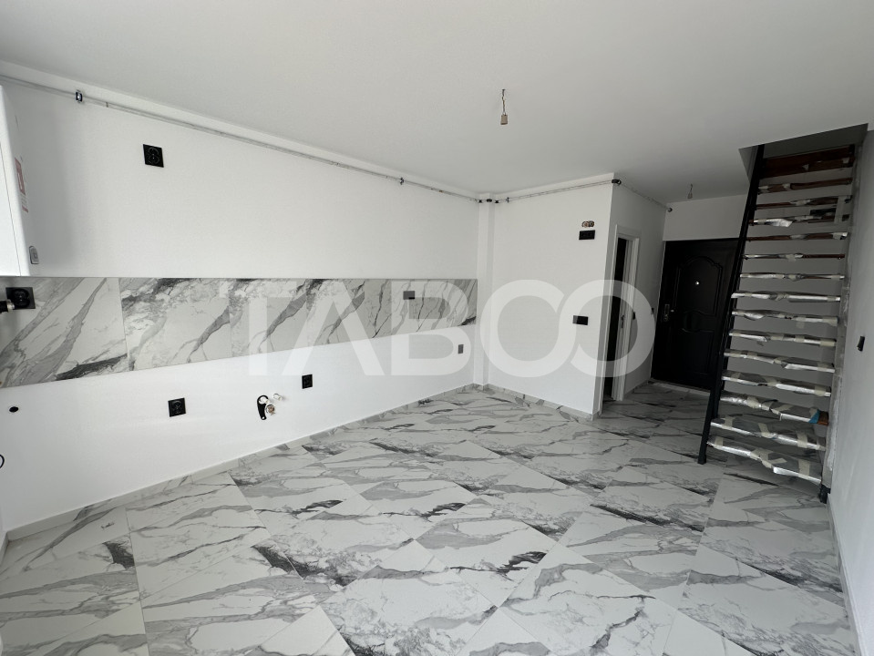 Apartament 2 camere la mansarda 44 mpu predare la cheie Broscarie