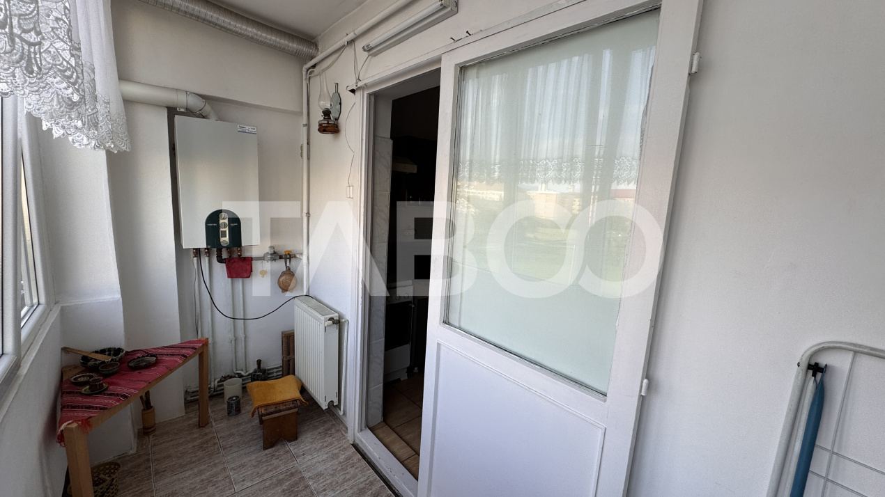 Apartament 2 camere mobilat decomandat 50mp balcon Vasile Aaron Sibiu