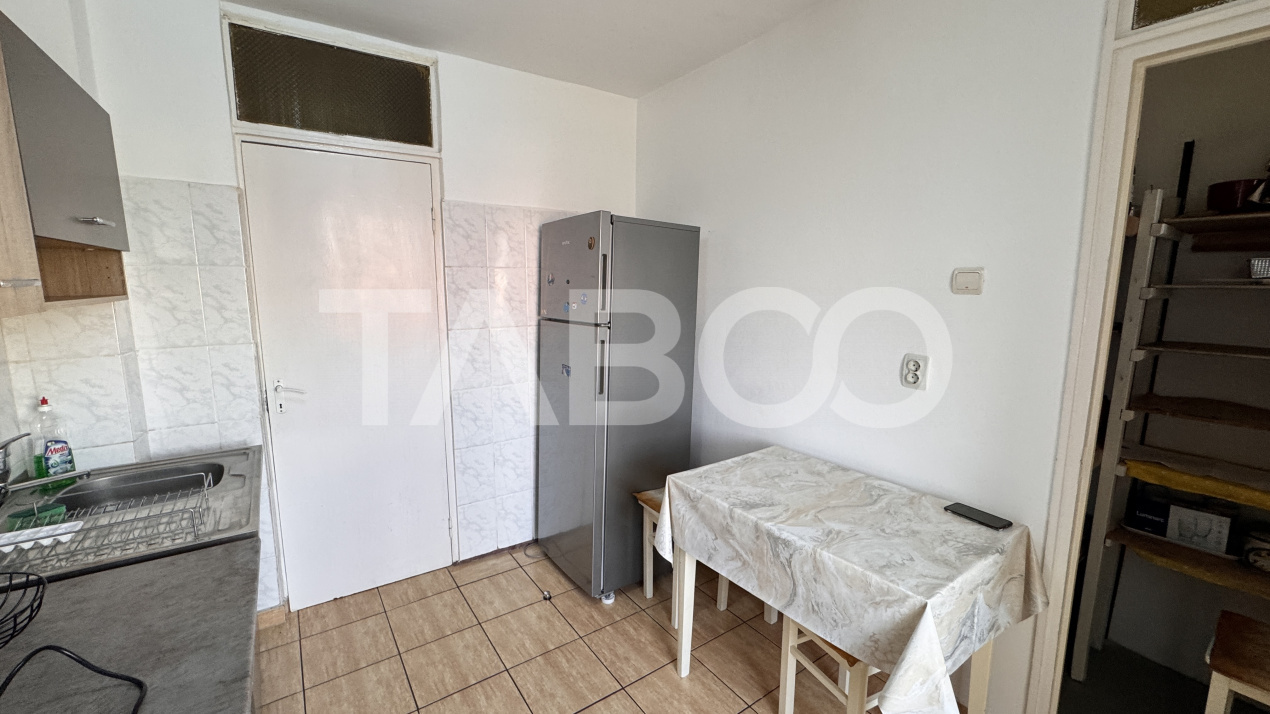 Apartament 2 camere mobilat decomandat 50mp balcon Vasile Aaron Sibiu