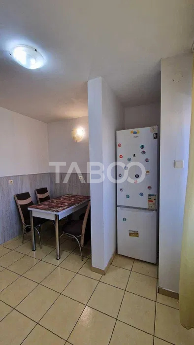 Apartament 2 camere mobilate utilate de inchiriat balcon zona Terezian