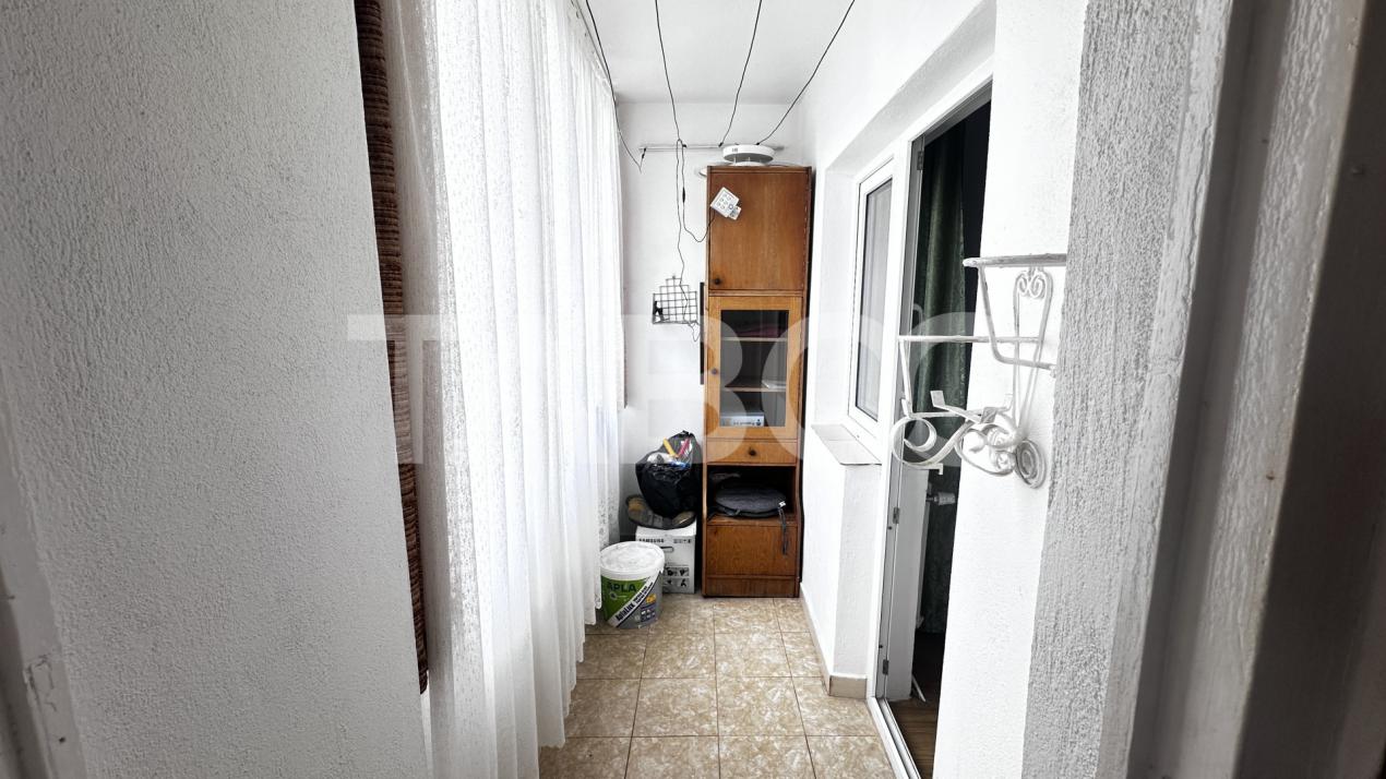 Apartament 2 camere mobilate utilate de inchiriat zona Vasile Aaron