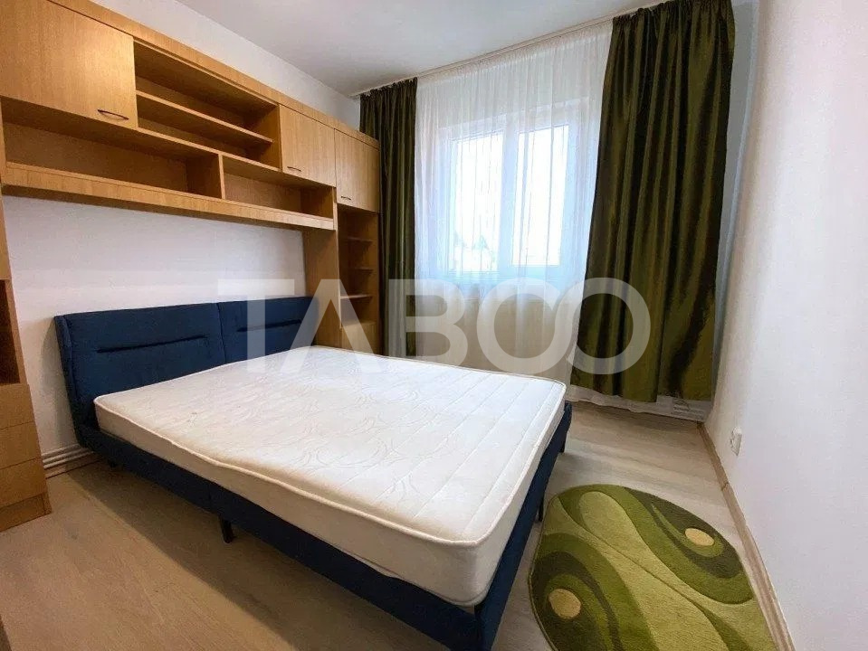 Apartament 2 camere pivinita si balcon de vanzare in Vasile Aaron
