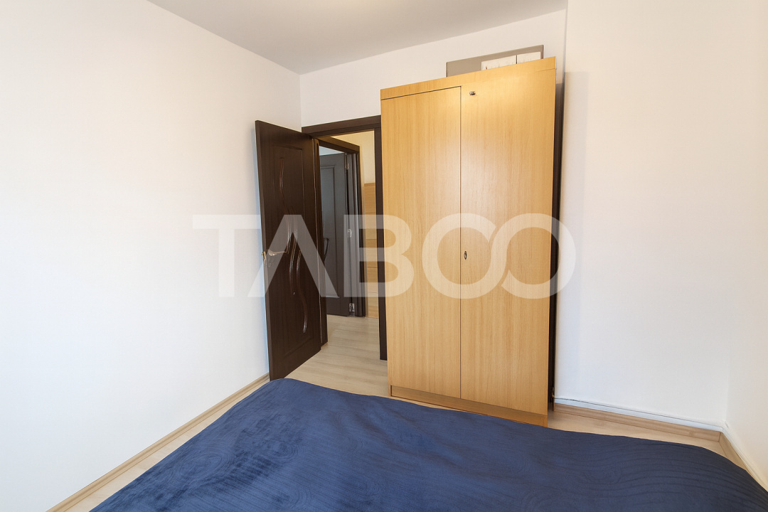 Apartament 2 camere pivinita si balcon de vanzare in Vasile Aaron