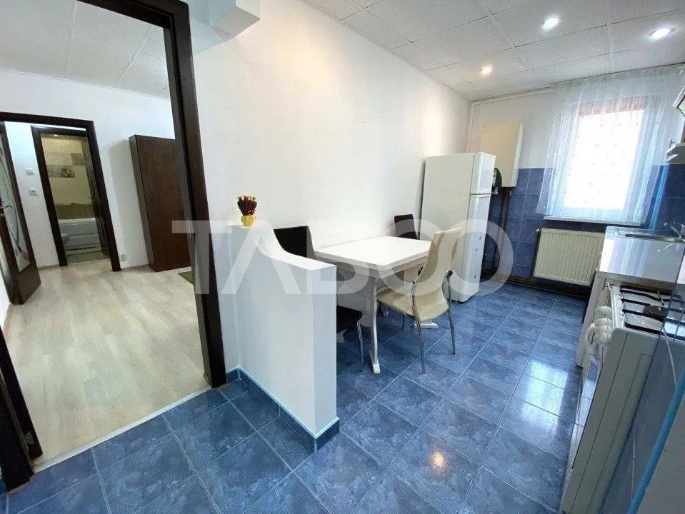 Apartament 2 camere pivinita si balcon de vanzare in Vasile Aaron
