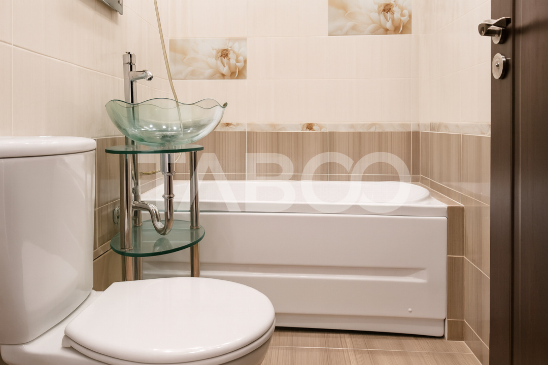 Apartament 2 camere pivinita si balcon de vanzare in Vasile Aaron