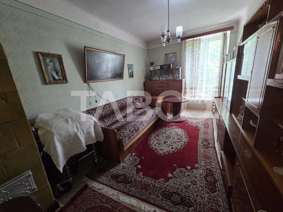 Apartament 2 camere semidecomandat 42 mp utili etajul 1 zona Negoiu