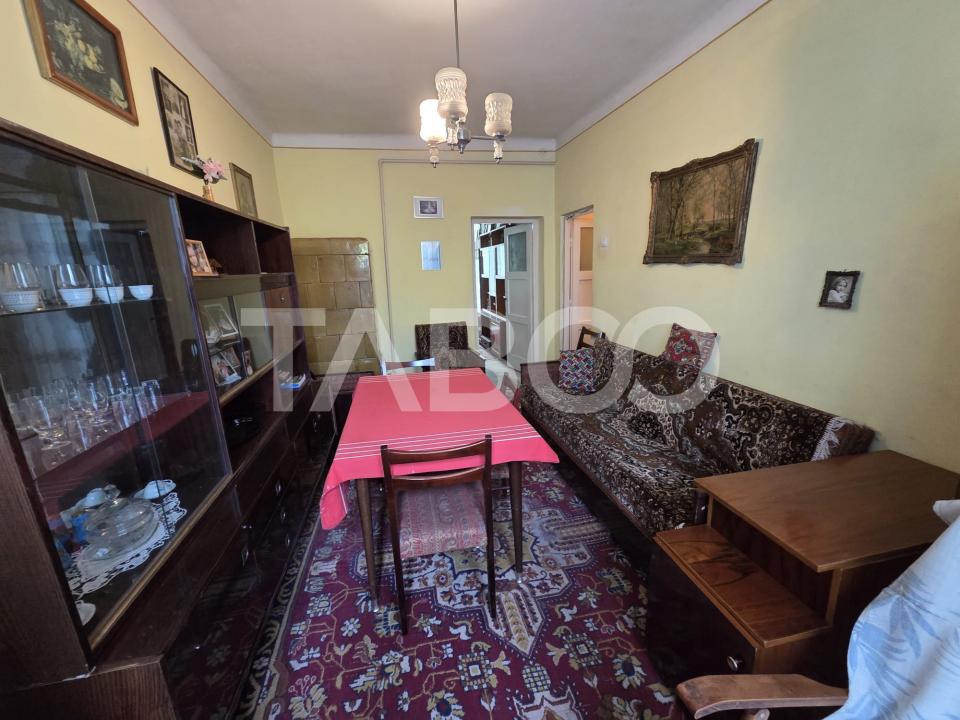 Apartament 2 camere semidecomandat 42 mp utili etajul 1 zona Negoiu