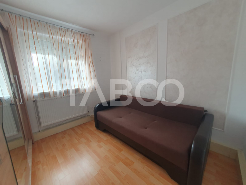 Apartament 2 camere semidecomandat etaj 1 suprafata 44mp + balcon 3mp 
