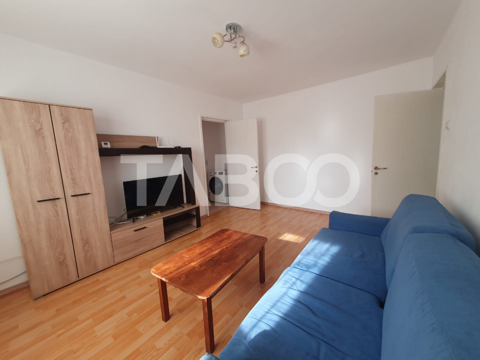 Apartament 2 camere semidecomandat etaj 1 suprafata 44mp + balcon 3mp 