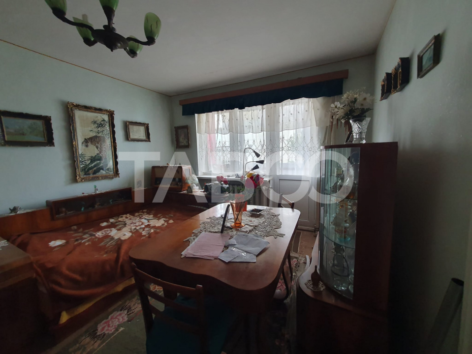 Apartament 2 camere semidecomandat etaj 1 zona Tudor Vladimirescu in Fagaras - Tudor Vladimirescu