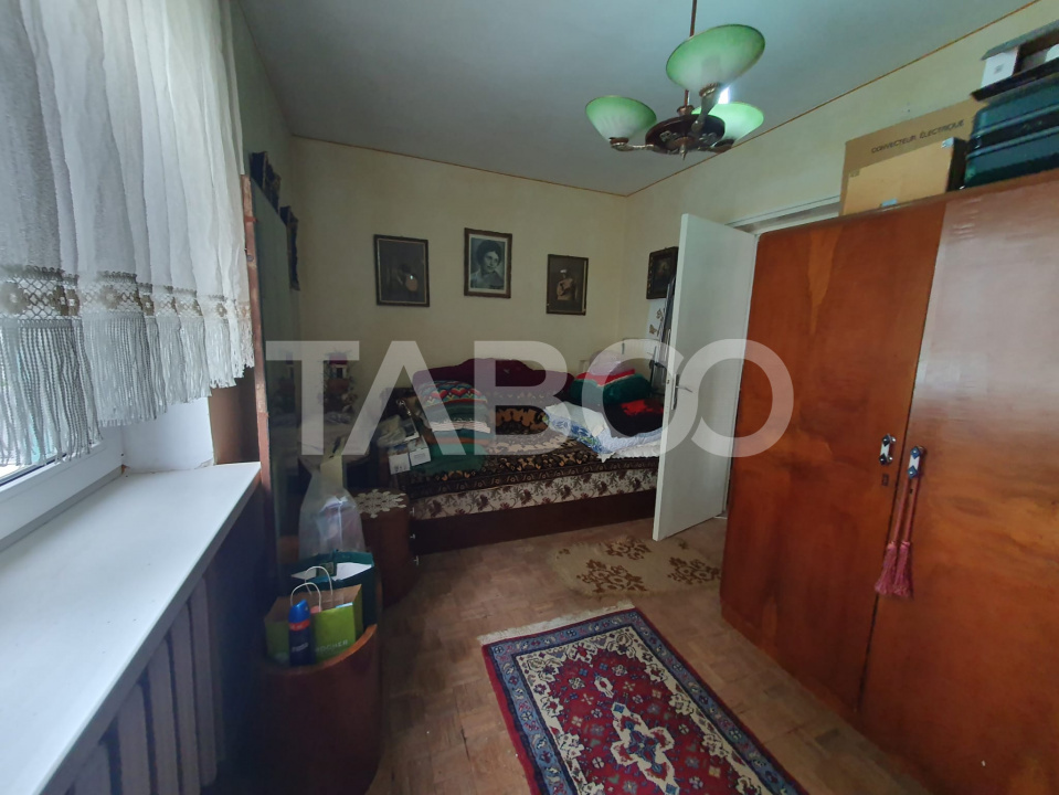 Apartament 2 camere semidecomandat etaj 1 zona Tudor Vladimirescu
