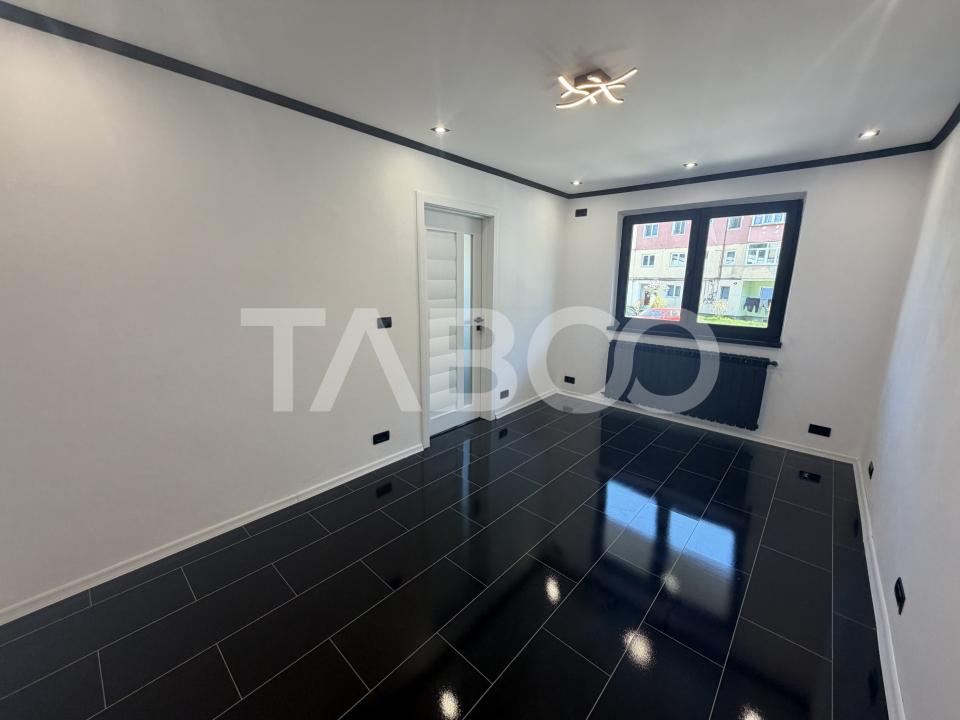 Apartament 2 camere semidecomandat parter renovat 2026