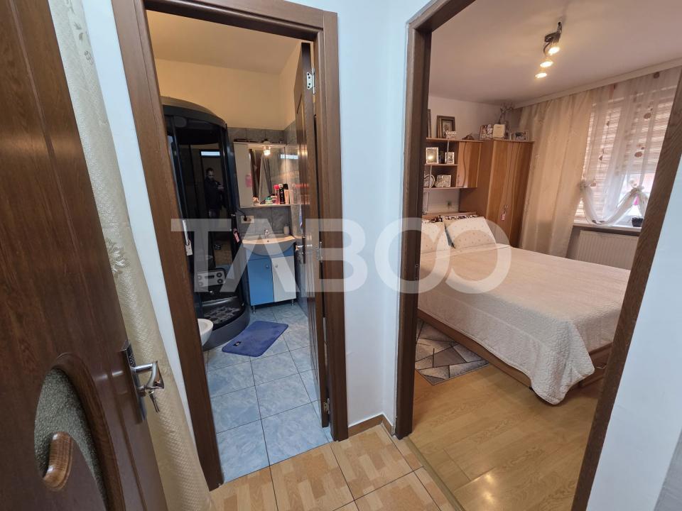 Apartament 2 camere  semidecomandat zona Vasile Alecsandri etaj 3 