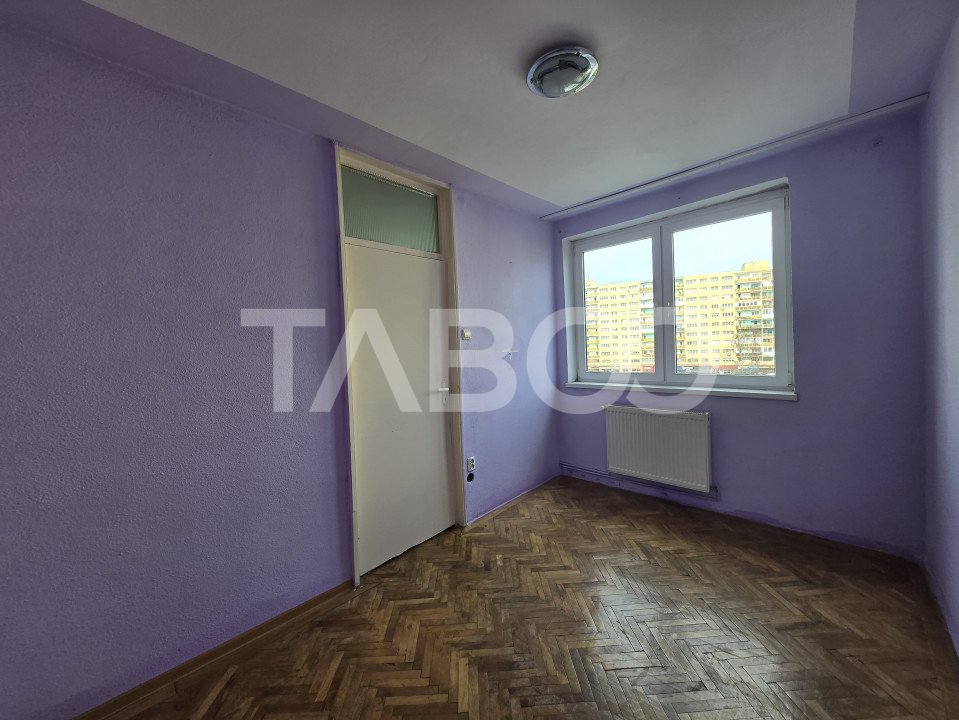 Apartament 2 camere si balcon de vanzare 37 mp zona Mihai Viteazu