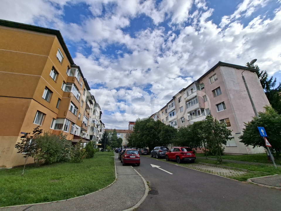 Apartament 2 camere si balcon de vanzare Aleea Turnu Rosu