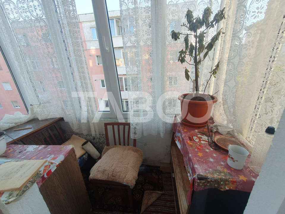 Apartament 2 camere zona 13 Decembrie 49 mp utili +3 mp balcon