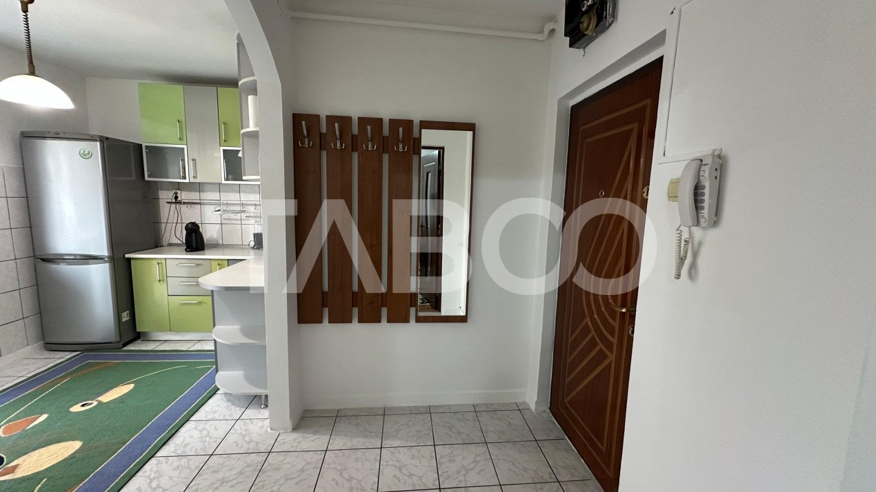 Apartament 2 camere  zona Mihai Viteazul Sibiu 48 mpu balcon 14 mp