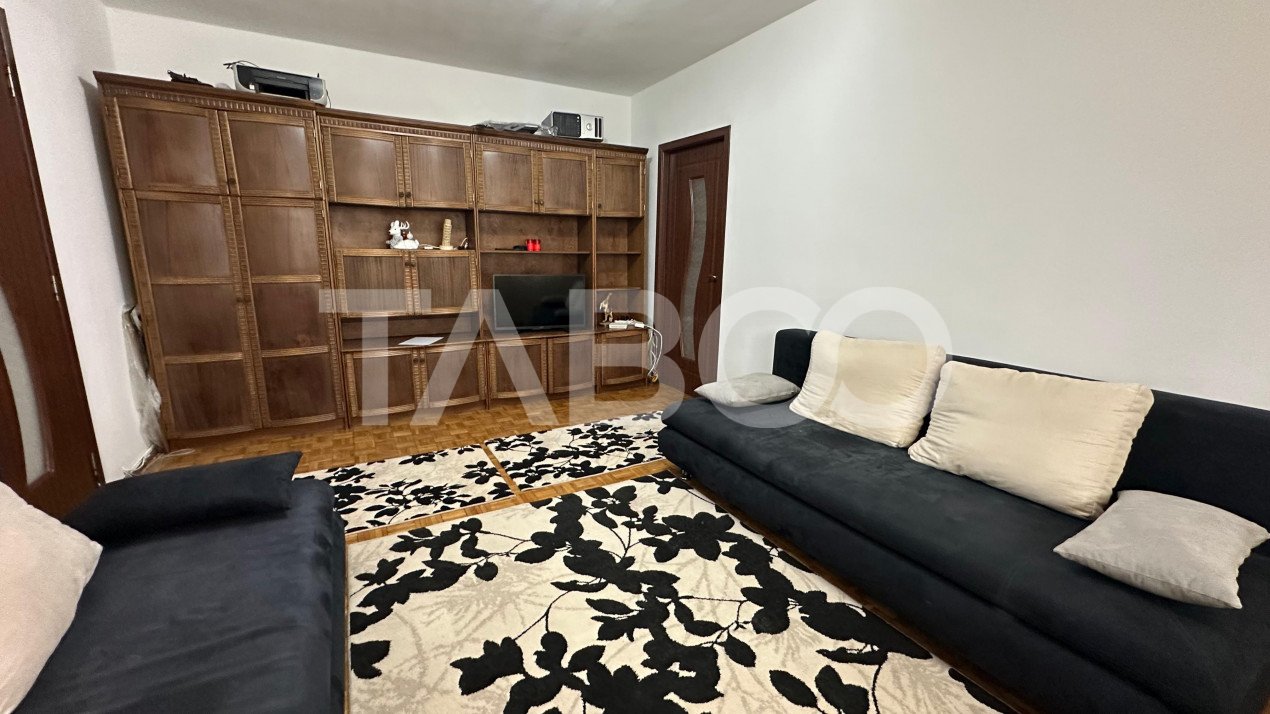Apartament 2 camere  zona Mihai Viteazul Sibiu 48 mpu balcon 14 mp
