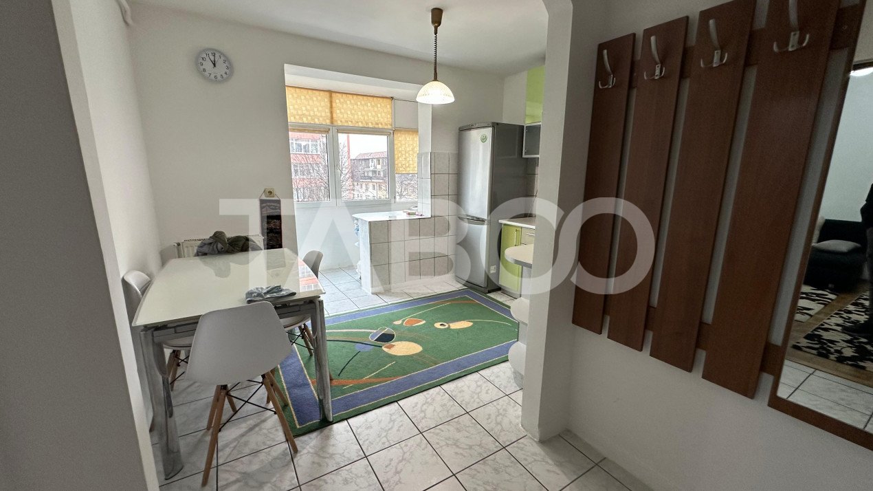 Apartament 2 camere  zona Mihai Viteazul Sibiu 48 mpu balcon 14 mp