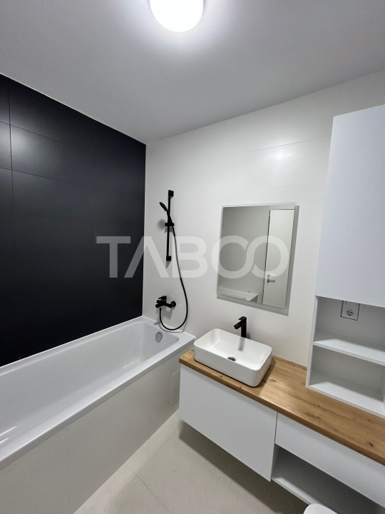 Apartament 3 camere 2 bai 2 balcoane si loc de parcare de inchiriat 