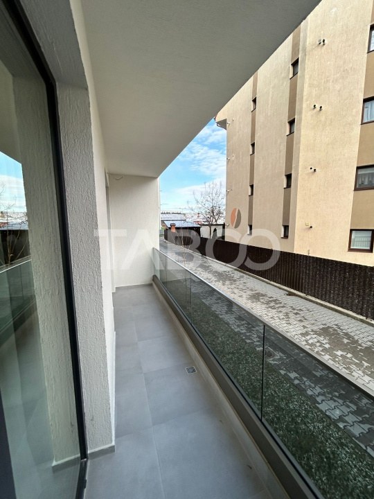 Apartament 3 camere 2 bai 2 balcoane si loc de parcare de inchiriat 