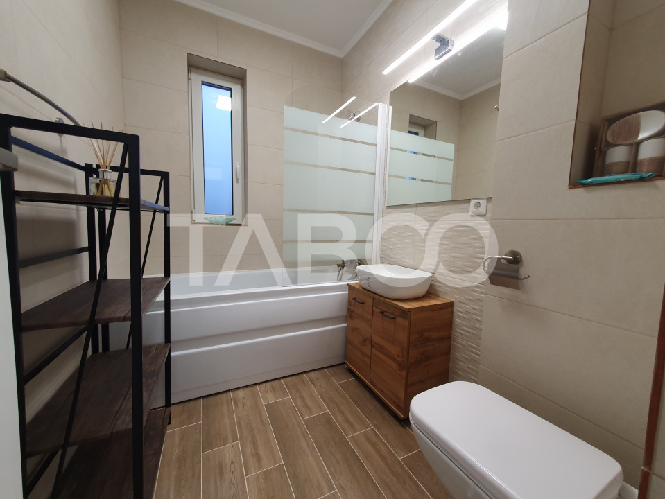 Apartament 3 camere 2 bai 2 locuri parcare bloc lift Stefan cel Mare