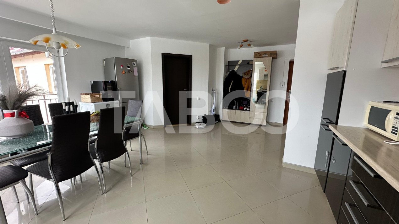 Apartament 3 camere 2 bai 91 mpu  zona Vasile Aaron Sibiu 