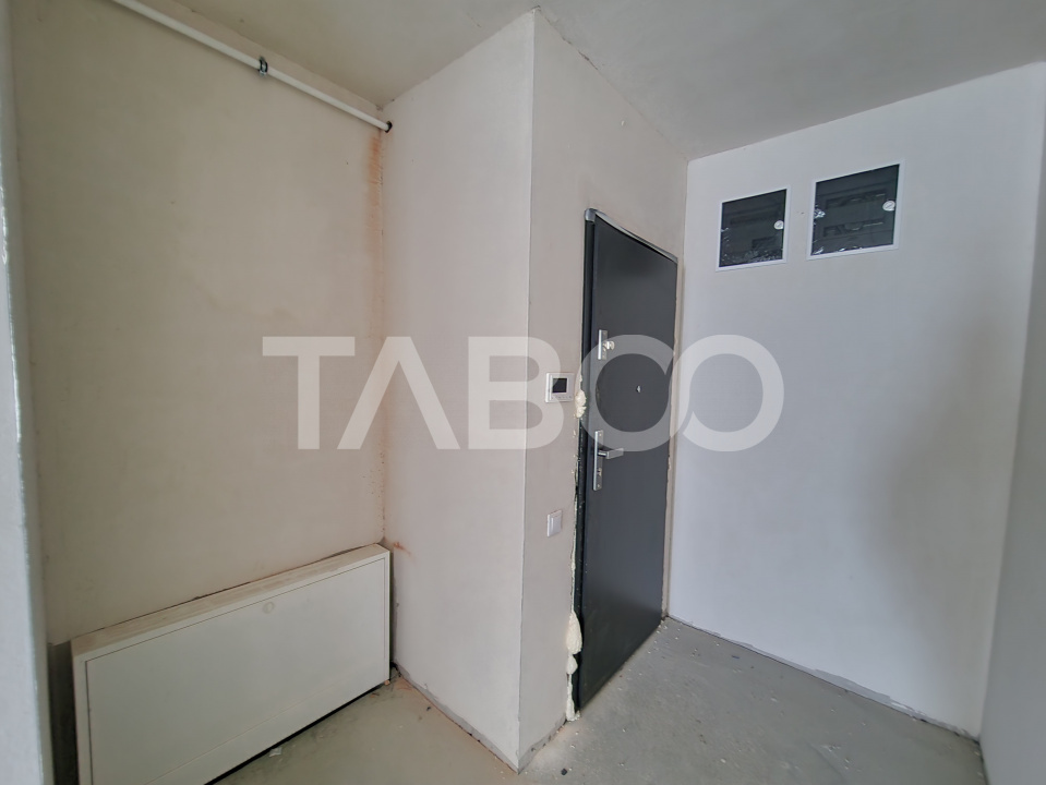 Apartament 3 camere 2 bai bloc cu lift zona de case in Turnisor