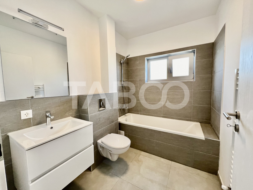 Apartament 3 camere 2 bai  cu priveliste spre munti si loc de parcare