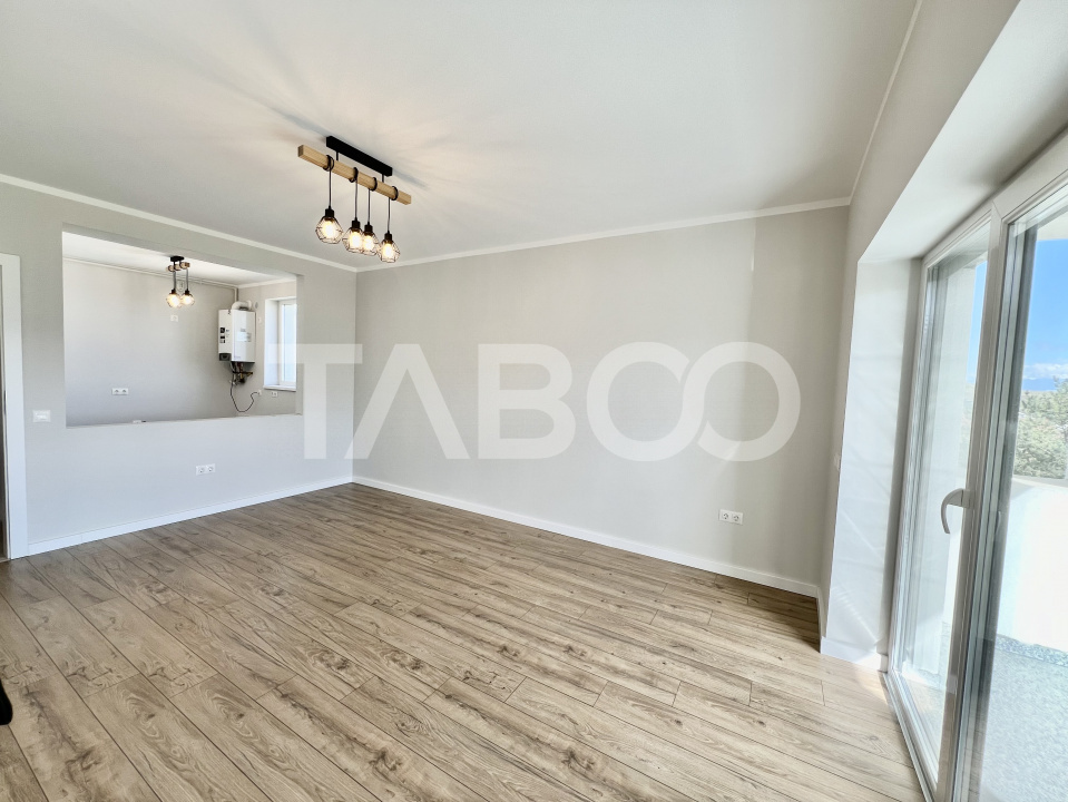 Apartament 3 camere 2 bai  cu priveliste spre munti si loc de parcare