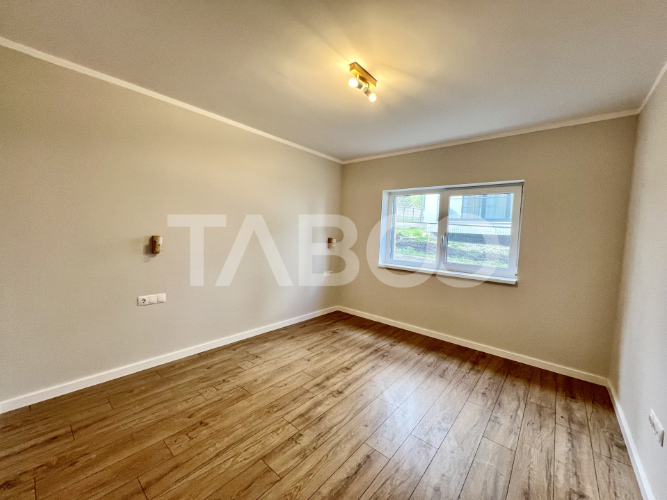 Apartament 3 camere 2 bai  cu priveliste spre munti si loc de parcare
