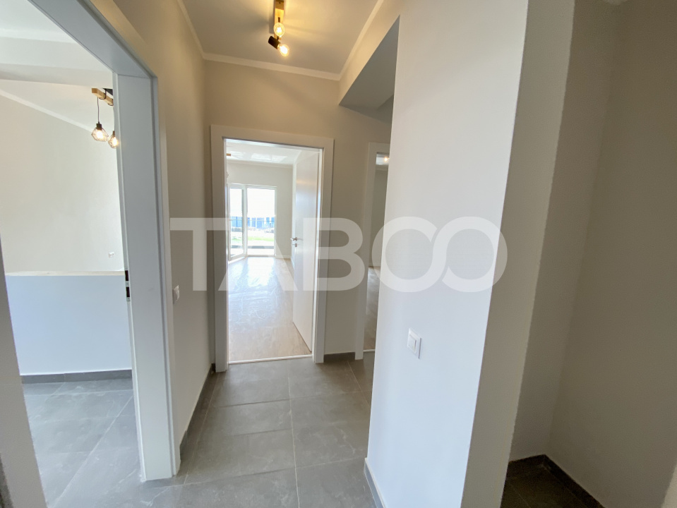 Apartament 3 camere 2 bai cu terasa de 15 mp - predare la cheie