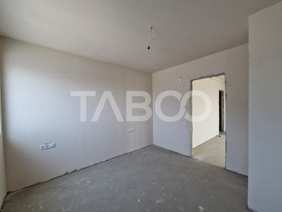 Apartament 3 camere 2 bai ETAJ 1 boxa la subsol Turnisor