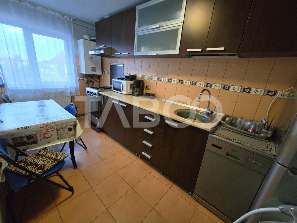 Apartament 3 camere 2 bai mobilat Mihai Viteazu Sibiu comision 0