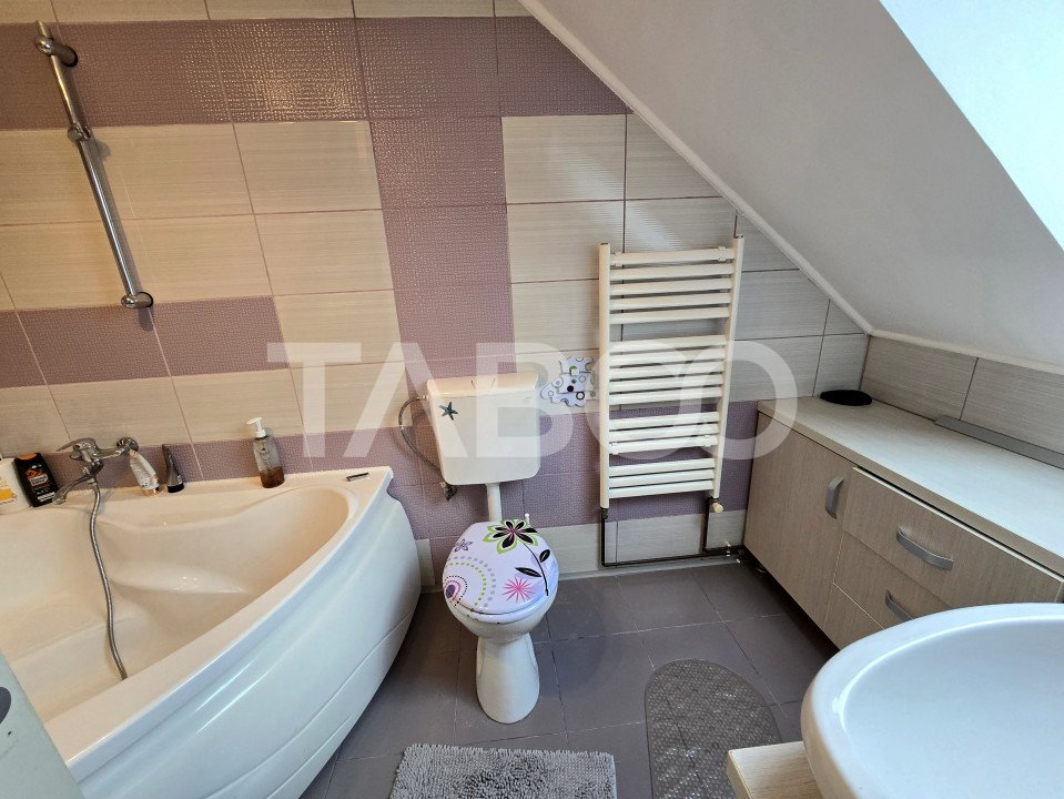 Apartament 3 camere 2 bai mobilat Mihai Viteazu Sibiu comision 0