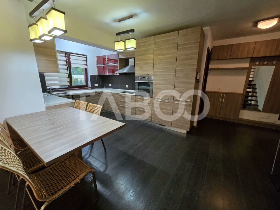 Apartament 3 camere 2 balcoane 2 bai 105 mpu etaj 1 Calea Dumbravii