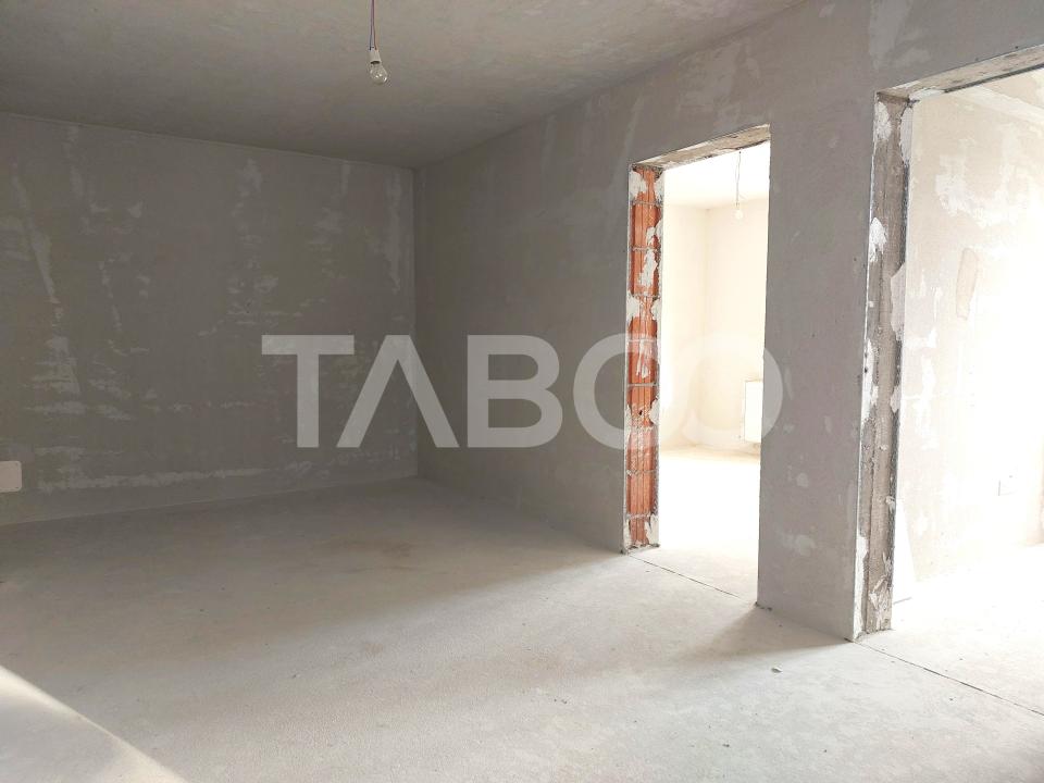 Apartament 3 camere 42 mp etaj 1 balcon loc parcare Cisnadie